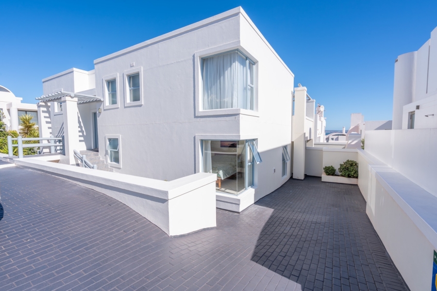 4 Bedroom Property for Sale in Paradise Beach Western Cape